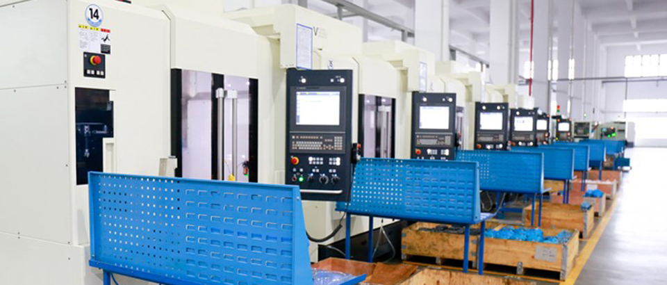 引进高精尖设备，成熟的生产加工定制技术